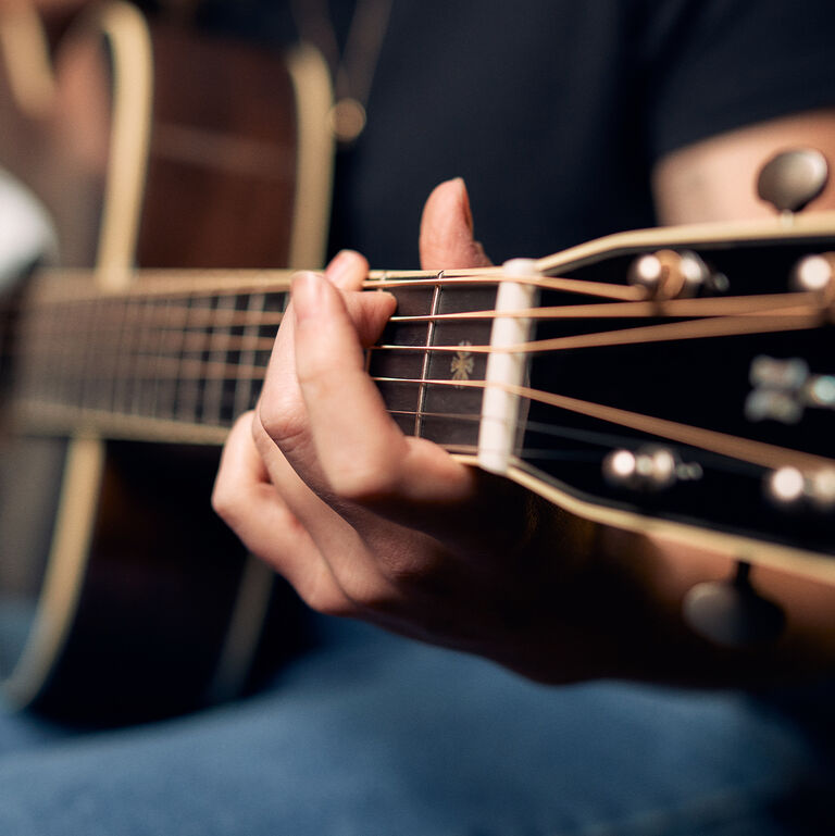 How to Expand Your Guitar Chord Repertoire 